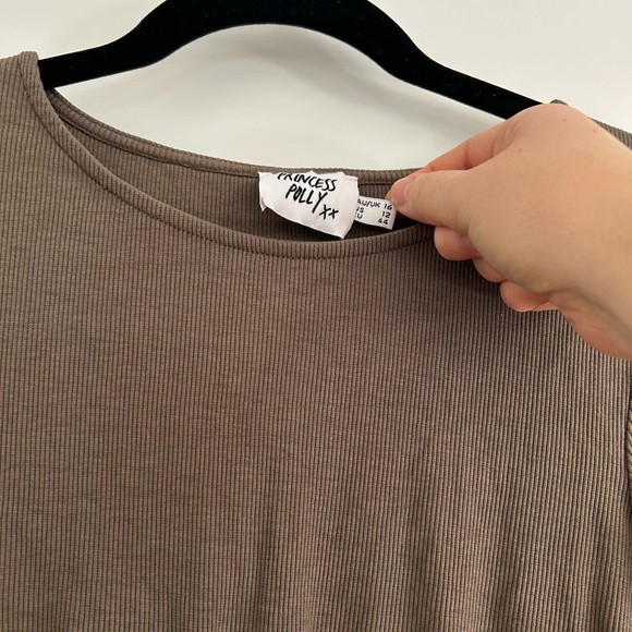 Princess Polly Stormi Underwire Bustier Crop T Shirt in Khaki - Picture 3 of 4